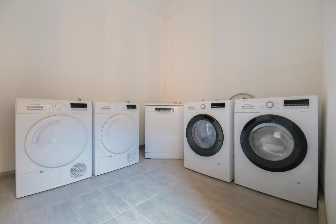 Le Rhinoceros, T1 Hypercentre Chic Et Cosy, Wifi Par Sovalfi Apartman Saint-Etienne  Kültér fotó
